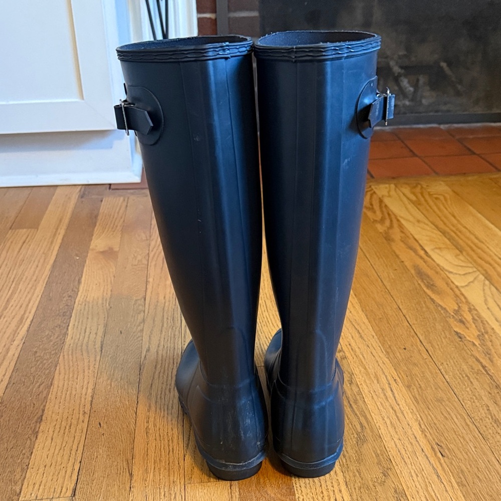 Hunter Dark Blue Waterproof Boots - Picture 8 of 8